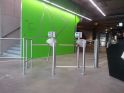 Zutrittsregelung mit 2Arm Drehsperren und Ticket-RFID Leser